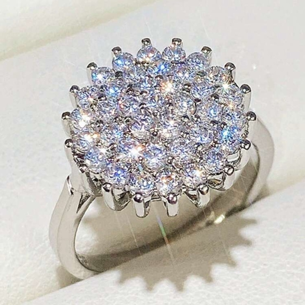 SIZE 10 WEDDING RING - Picture 3 of 13